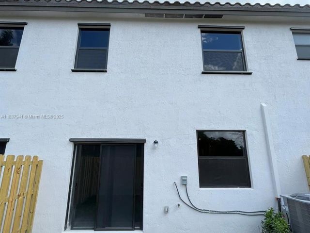 Продажа дома по адресу 24480 SW 119th Pl - фото 6270514