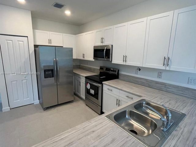 Продажа дома по адресу 24480 SW 119th Pl - фото 6270522