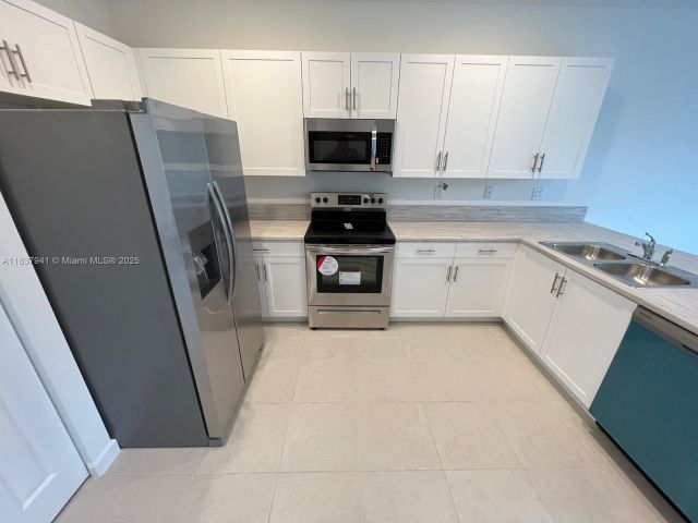 Продажа дома по адресу 24480 SW 119th Pl - фото 6270523