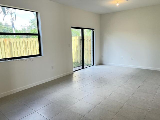 Продажа дома по адресу 24480 SW 119th Pl - фото 6270524