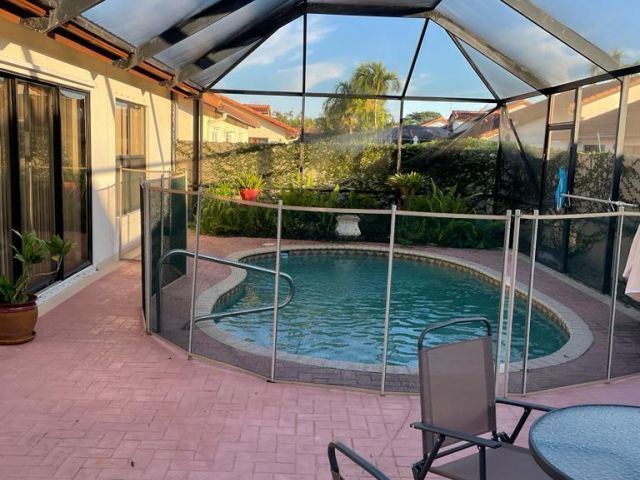 Дом в аренду по адресу 7938 Villa Nova Drive - фото 6316947