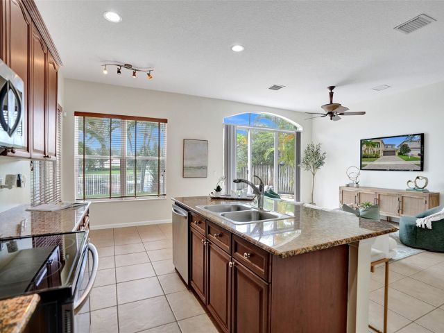 Продажа дома по адресу 4283 S Magnolia Cir - фото 6274306