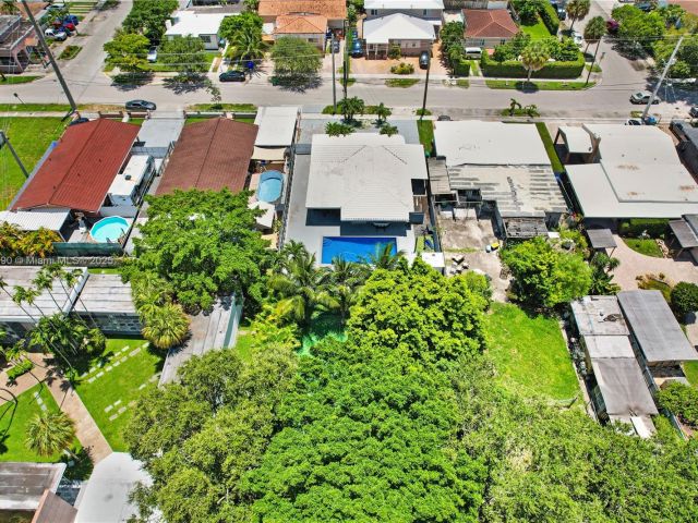 Продажа дома по адресу 480 NW 53rd Ave - фото 6274344