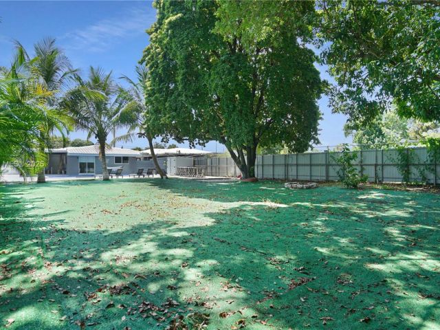 Продажа дома по адресу 480 NW 53rd Ave - фото 6274350