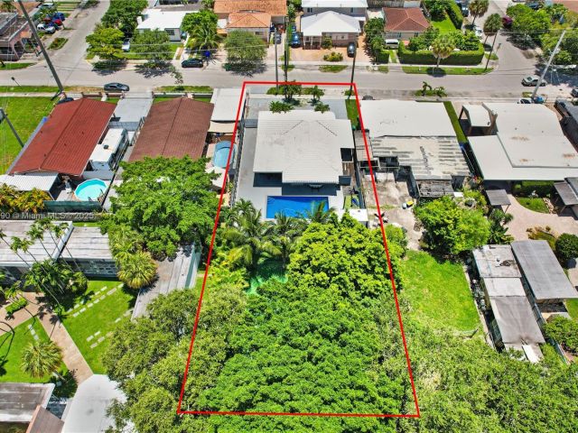 Продажа дома по адресу 480 NW 53rd Ave - фото 6274354