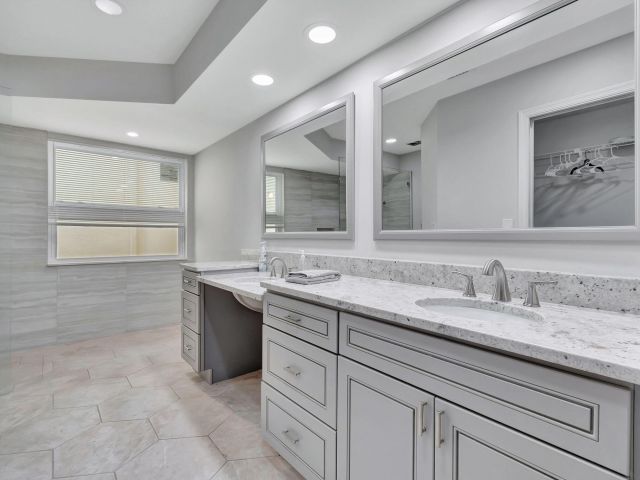 Дом в аренду по адресу 7883 Villa Nova Drive - фото 6272852