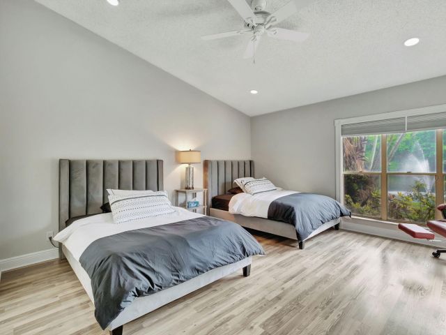 Дом в аренду по адресу 7883 Villa Nova Drive - фото 6272855