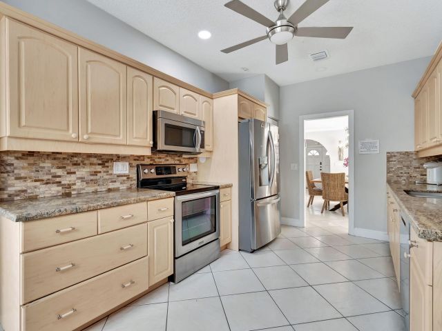 Дом в аренду по адресу 7883 Villa Nova Drive - фото 6272857