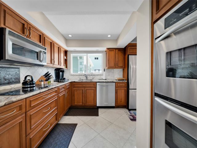 Продажа дома по адресу 5400 N Ocean Blvd 32 - фото 6281146