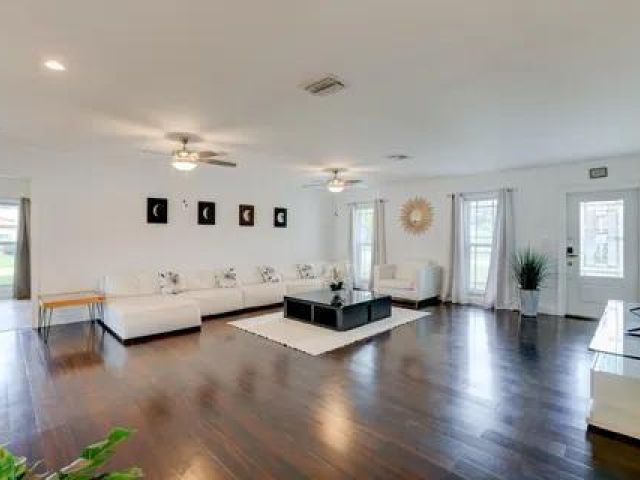 Продажа дома по адресу 3170 NW 68th Court - фото 6684296