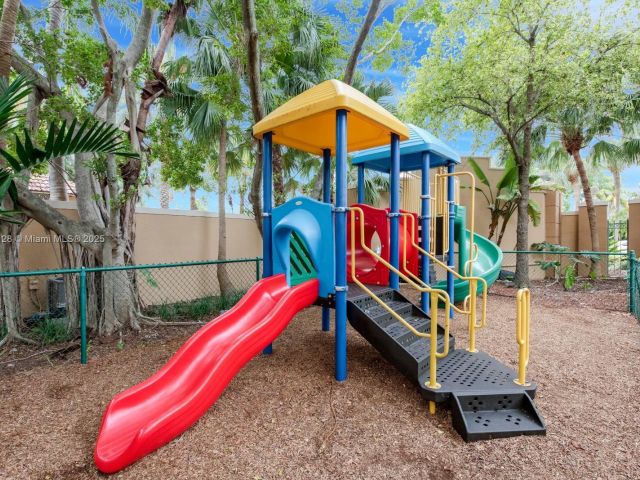 Продажа квартиры #9306 - фото 6272765