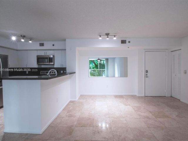 Продажа квартиры #9306 - фото 6272779