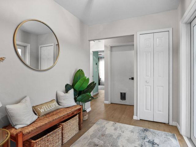 Продажа дома по адресу 2021 NW 15th Place - фото 6272999