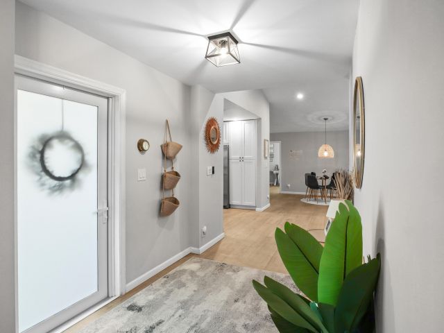 Продажа дома по адресу 2021 NW 15th Place - фото 6273001