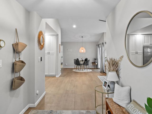 Продажа дома по адресу 2021 NW 15th Place - фото 6273002