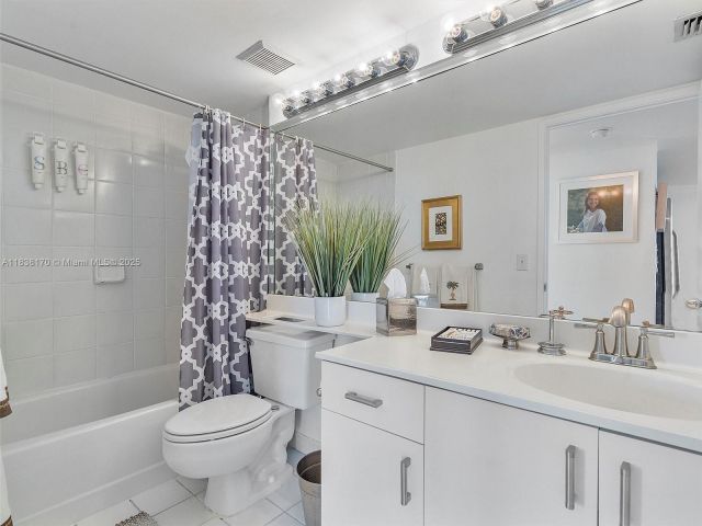 Продажа квартиры # - фото 6272650