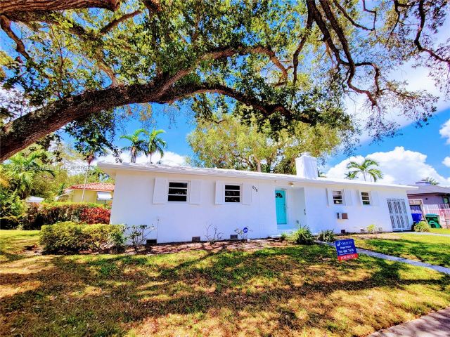 Дом в аренду по адресу 828 NE 76th St - фото 6271759