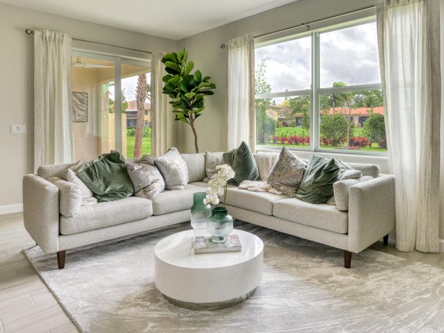 Продажа дома по адресу 5696 Spacious Skies Way - фото 6274011