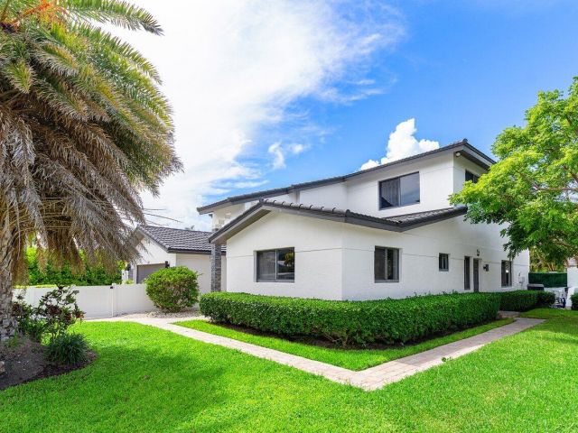 Продажа дома по адресу 811 SE 31st Street - фото 6272877