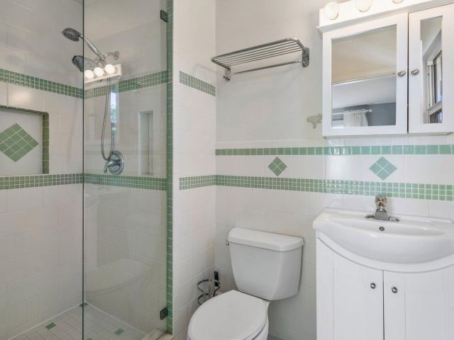 Продажа дома по адресу 811 SE 31st Street - фото 6272881