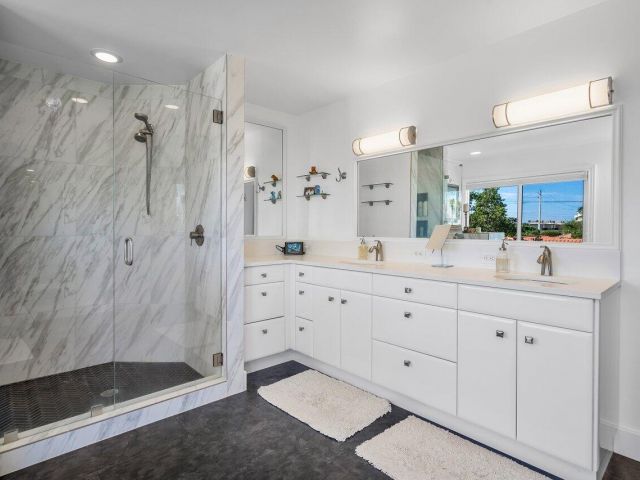 Продажа дома по адресу 811 SE 31st Street - фото 6272884