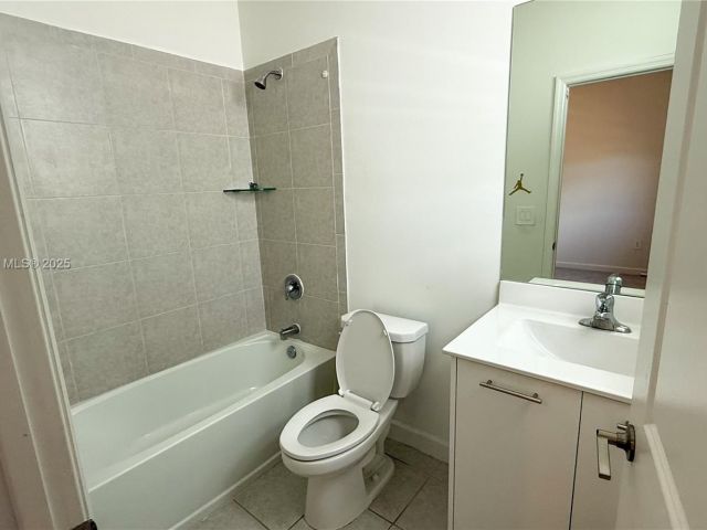 Продажа дома по адресу 12440 NW 23rd Ct - фото 6272186