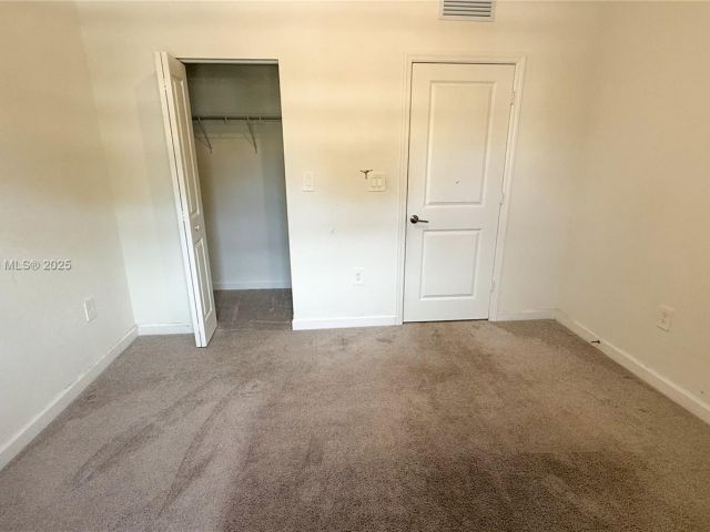 Продажа дома по адресу 12440 NW 23rd Ct - фото 6272187