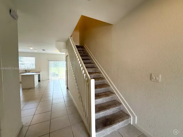 Продажа дома по адресу 12440 NW 23rd Ct - фото 6272193