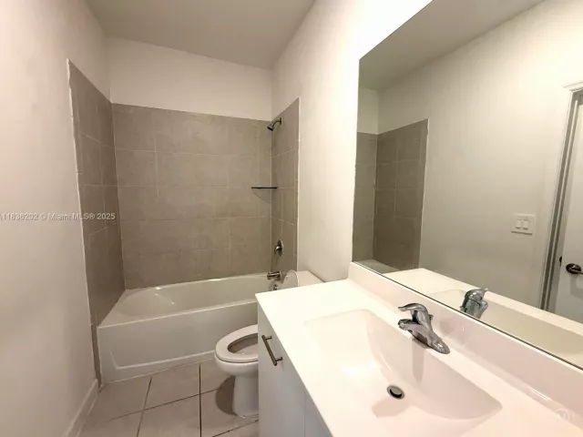 Продажа дома по адресу 12440 NW 23rd Ct - фото 6272194