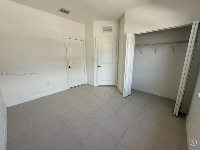 Продажа дома по адресу 12440 NW 23rd Ct - фото 6272195