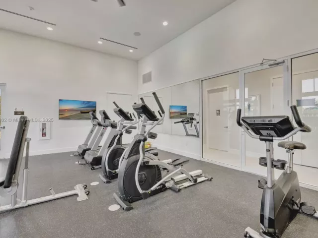 Продажа дома по адресу 12440 NW 23rd Ct - фото 6640484