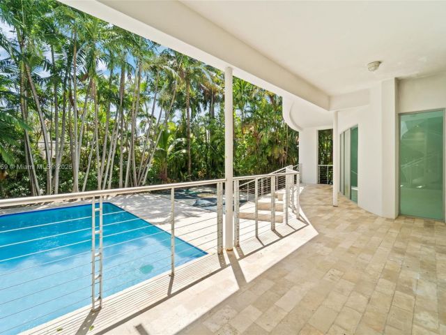 Продажа дома по адресу 5625 N Bay Rd - фото 6278963