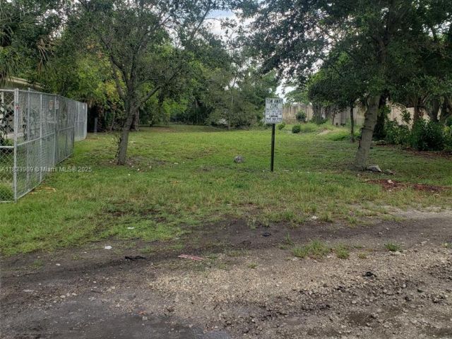 Продажа дома по адресу 894 SW 9th Ct - фото 7518149