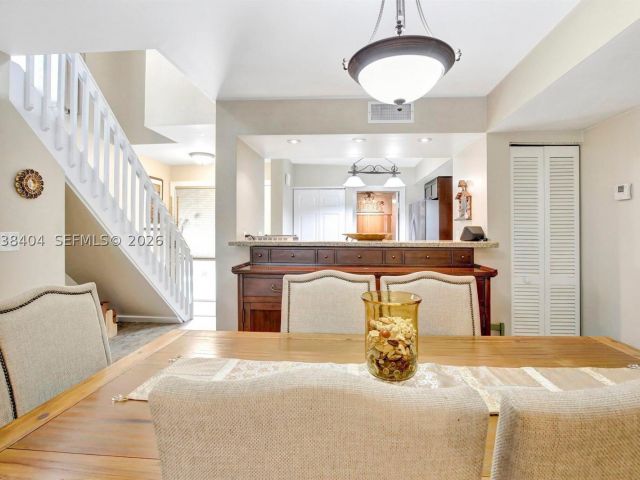 Продажа дома по адресу 9715 NW 23rd Ct - фото 9364691