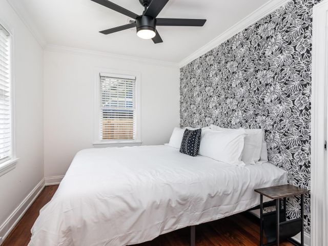 Продажа дома по адресу 713 NE 17th Rd - фото 6280480