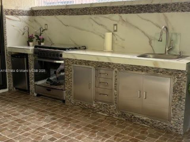 Продажа дома по адресу 450 SW 89th Ct - фото 6272501