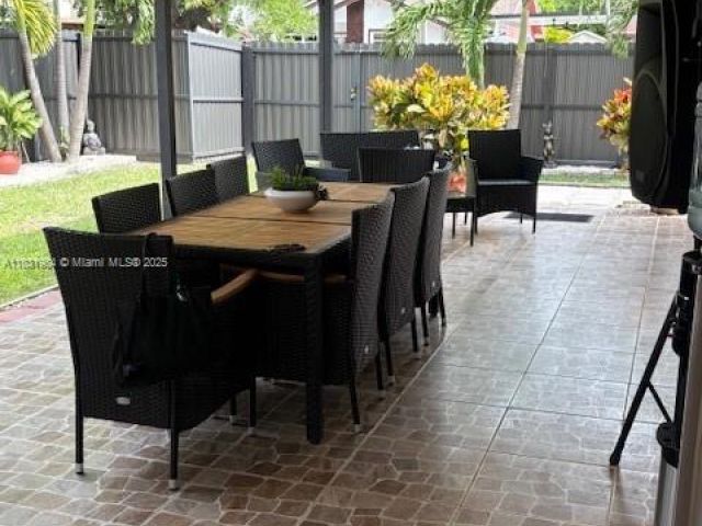 Продажа дома по адресу 450 SW 89th Ct - фото 6272502