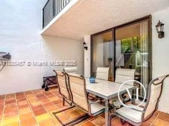 Дом в аренду по адресу 350 Grapetree Dr 405 - фото 6275491