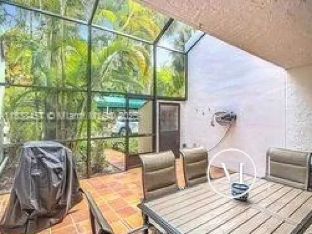 Дом в аренду по адресу 350 Grapetree Dr 405 - фото 6275493