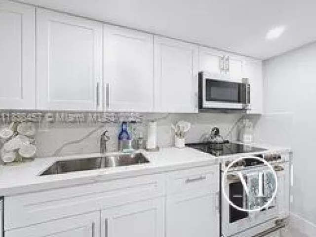 Дом в аренду по адресу 350 Grapetree Dr 405 - фото 6275495