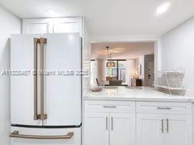 Дом в аренду по адресу 350 Grapetree Dr 405 - фото 6275494