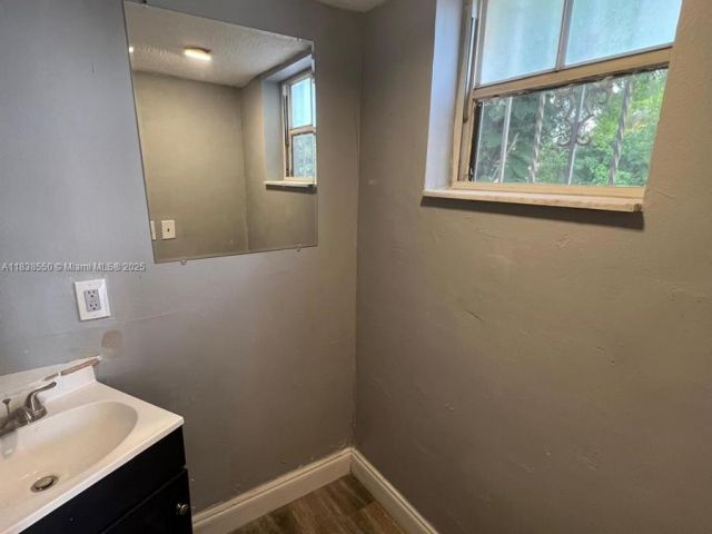 Дом в аренду по адресу 451 NE 136th St I-101 - фото 6289930