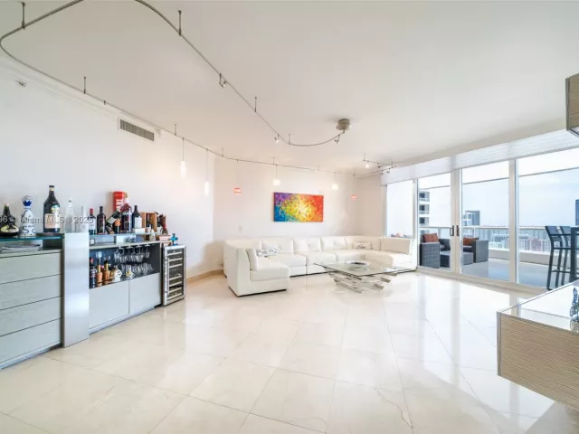 Продажа квартиры #2601 - фото 6312778