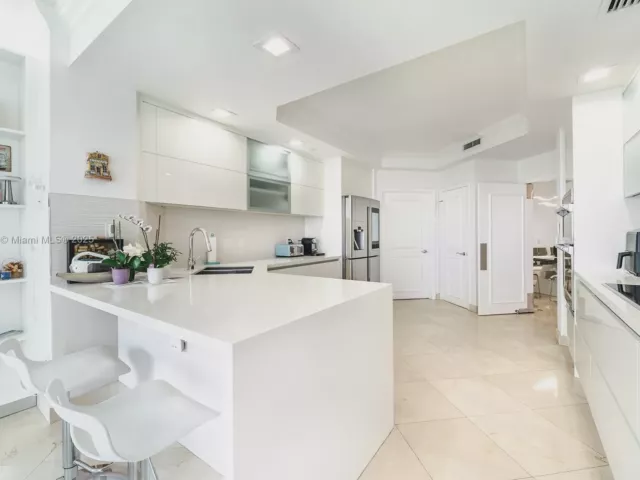 Продажа квартиры #2601 - фото 6312765