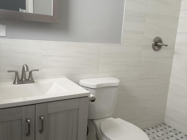 Дом в аренду по адресу 418 SW 14th Street - фото 6276209