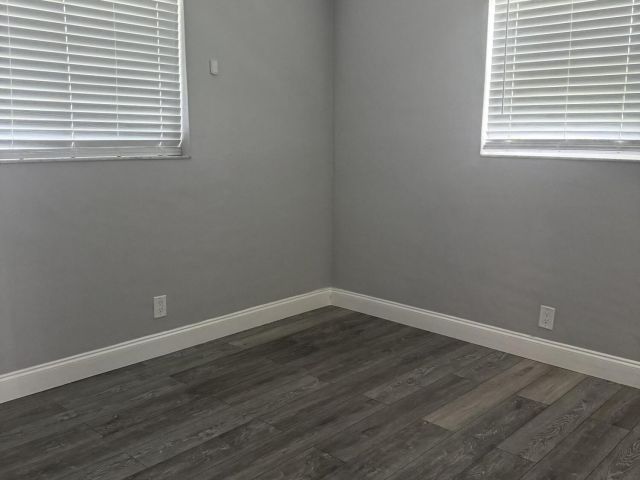 Дом в аренду по адресу 418 SW 14th Street - фото 6276210