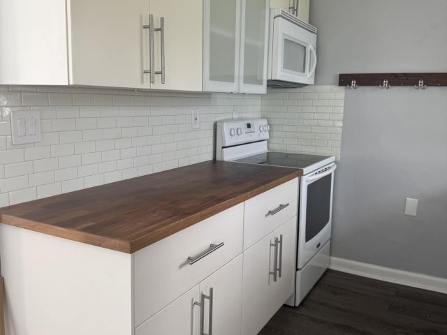 Дом в аренду по адресу 418 SW 14th Street - фото 6276211