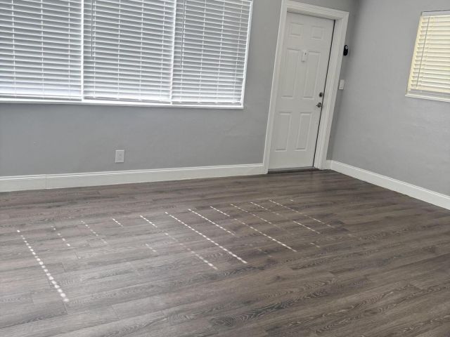 Дом в аренду по адресу 418 SW 14th Street - фото 6276213