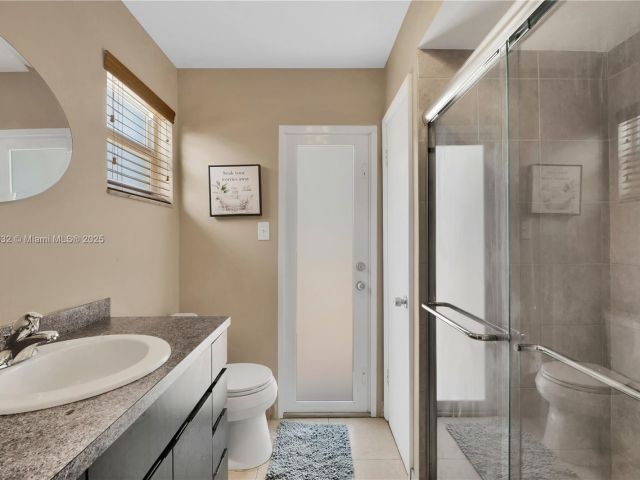 Продажа дома по адресу 1730 N 55th Ave - фото 6275098