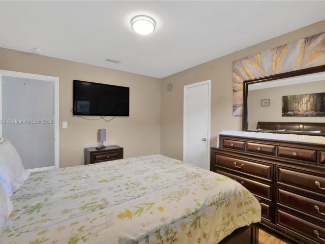 Продажа дома по адресу 1730 N 55th Ave - фото 6275101